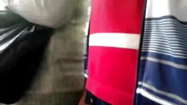 Esnek, gerçek orgazm gizli etek altı çekim