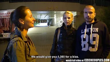 Okul masasında iki gizli çekim türk sex kız