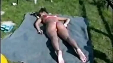 o gerçekten büyük bir pornogizlicekim delik seviyor!