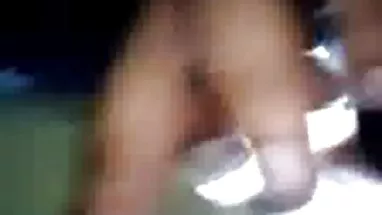 Baskın adam bir kıza yerli gizli sex yardım eder