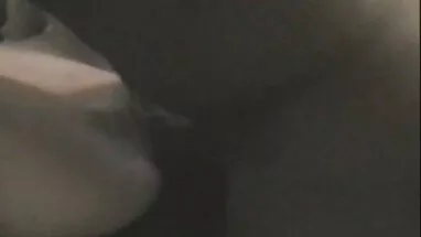 Swan (Justine J olarak da altyazılı gizli porno bilinir) Bir adam tarafından